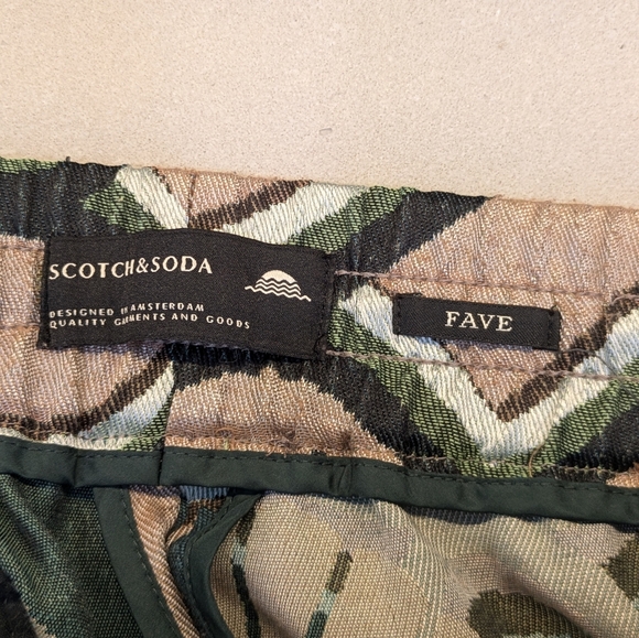 Scotch & Soda Jacquard Shell Print Bomber Jacket and Joggers Set - Picture 8 of 10